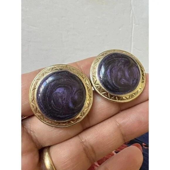 Vintage Lot of 4 Pair Clip on Earrings Gold Tone Enamel Heart Shape Black - Picture 8 of 8